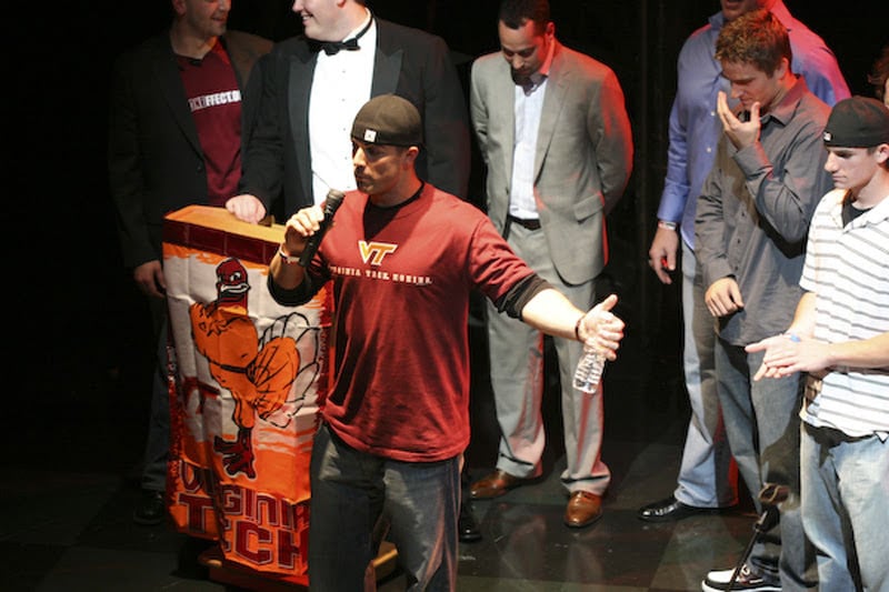 An unidentified guest taking part in the Maroon Effect stage program